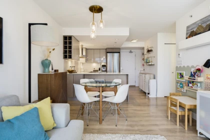 Kitchen Island Photo of 1501 1788 Columbia Street, Vancouver, BC