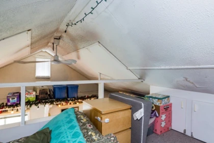 Hot Tub / Spa Photo of 618 Colborne Street, New Westminster, BC