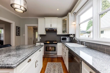 Kitchen Island Photo of 618 Colborne Street, New Westminster, BC