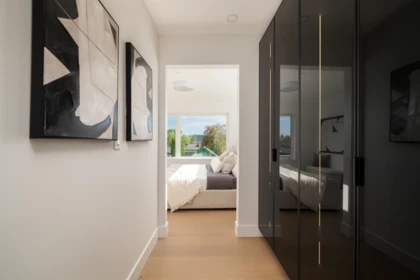 Hallway Photo of 3 2124 E 8 Avenue, Vancouver, BC