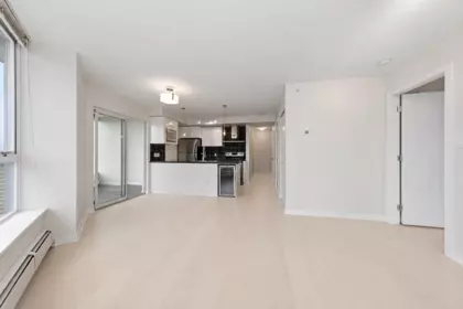 Kitchen Island Photo of 2901 689 Abbott Street, Vancouver, BC