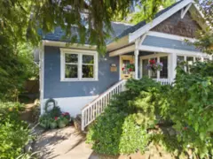 207 Eighth Street, New Westminster, BC