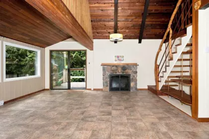 2825 Lower Road, Roberts Creek, BC, Roberts Creek — Single Family Residence for sale