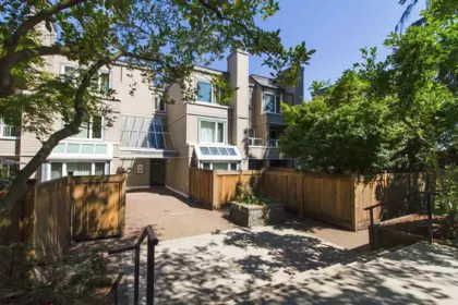 306 5025 Sanders Street, Burnaby, BC, Burnaby — Apartment/Condo for sale