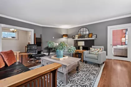 Family Room Photo of 617 Fifth Street, New Westminster, BC