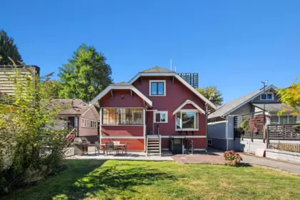Hot Tub / Spa Photo of 617 Fifth Street, New Westminster, BC