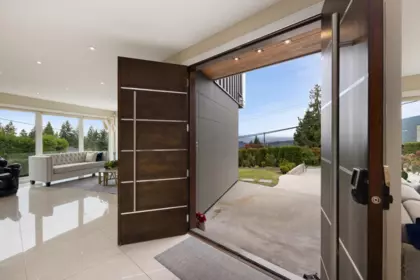 Mudroom Photo of 4716 Skyline Drive, North Vancouver, BC