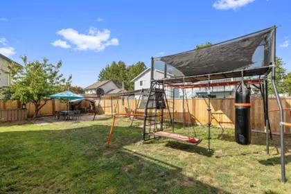 Community Amenities Photo (Clubhouse) of 21647 50a Avenue, Langley, BC