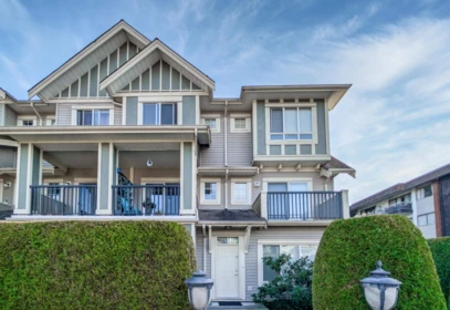 Front Yard Photo of 13 4288 Sardis Street, Burnaby, BC