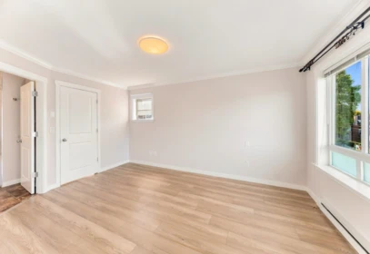 Hallway Photo of 13 4288 Sardis Street, Burnaby, BC