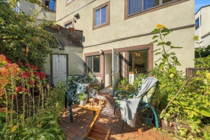 Garden / Landscaping Photo of 1124 Ironwork Passage, Vancouver, BC