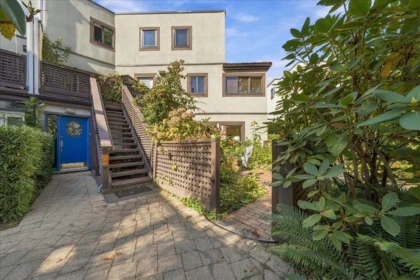 Hot Tub / Spa Photo of 1124 Ironwork Passage, Vancouver, BC