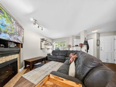 Office / Den Photo of 512 13900 Hyland Road, Surrey, BC