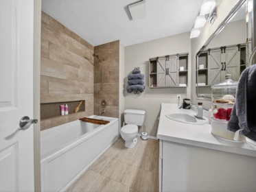 Primary Bathroom Photo of 512 13900 Hyland Road, Surrey, BC