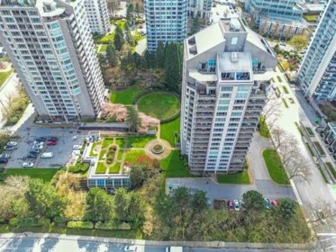 Garden / Landscaping Photo of 1405 6070 Mcmurray Avenue, Burnaby, BC