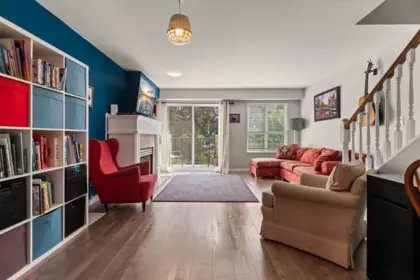 Breakfast Nook Photo of 31 9470 Hazel Street, Chilliwack, BC