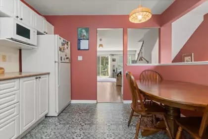 Kitchen Photo of 31 9470 Hazel Street, Chilliwack, BC