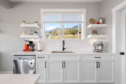 Kitchen Photo of 51067 Coleraine Avenue, Chilliwack, BC