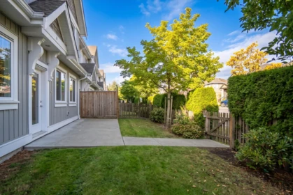 Garden / Landscaping Photo of 4 30748 Cardinal Avenue, Abbotsford, BC