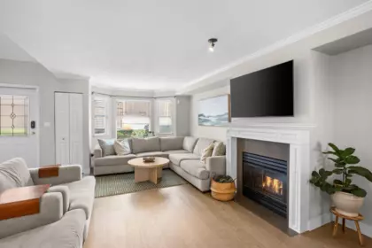 7 245 E 5th Street, North Vancouver, BC, North vancouver — Townhouse for sale