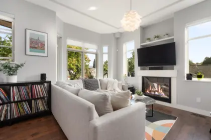 1382 E 17th Avenue, Vancouver, BC, Vancouver — Half Duplex for sale