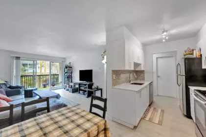 304 9847 Manchester Drive, Burnaby, BC, Burnaby — Apartment/Condo for sale