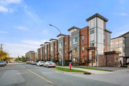 11 19789 55 Avenue, Langley, BC, Langley — Townhouse for sale