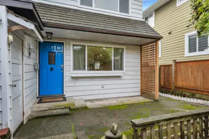 1128 Rochester Avenue, Coquitlam, BC, Coquitlam — Half Duplex for sale