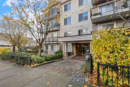 405 22290 North Avenue, Maple Ridge, BC, Maple ridge — Apartment/Condo for sale