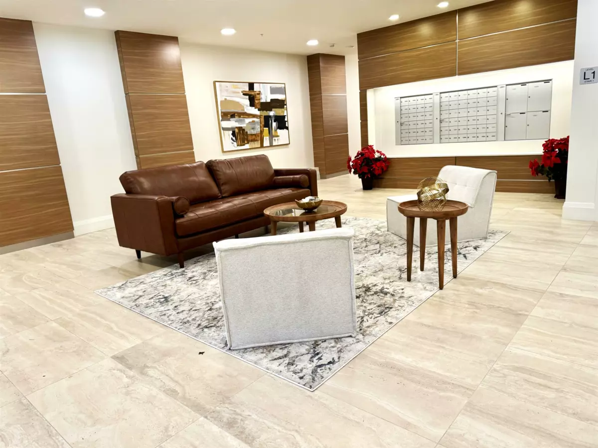 Family Room Photo of 403 120 Esplanade Avenue, Harrison Hot Springs, BC