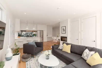 1018 E 14th Avenue, Vancouver, BC, Vancouver — Half Duplex for sale
