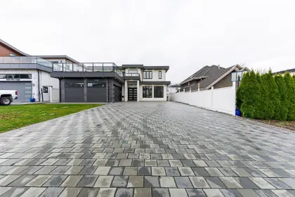 7319 145a Street, Surrey, BC, Surrey — Single Family Residence for sale