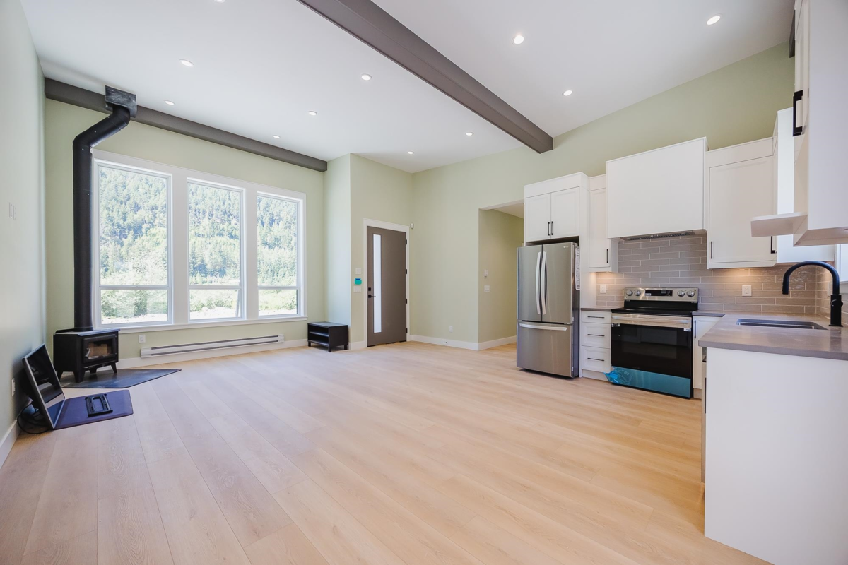 Breakfast Nook Photo of HG 187 71358 Grove Place, Sunshine Valley, BC