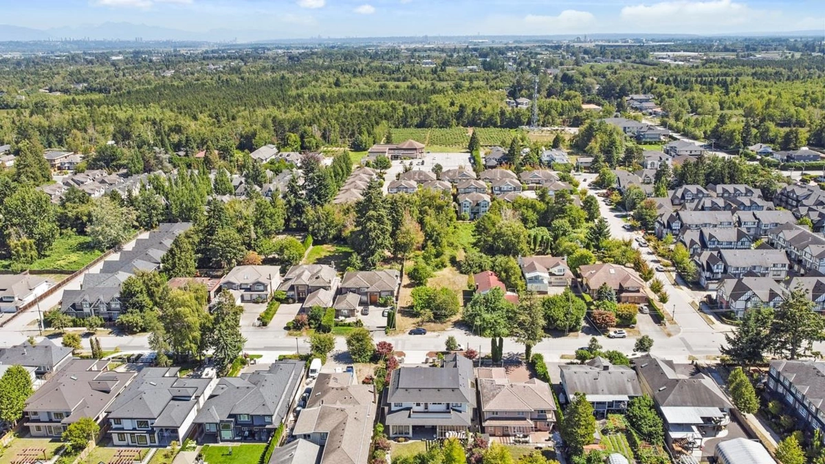 Mudroom Photo of 7640 Bridge Street, Richmond, BC