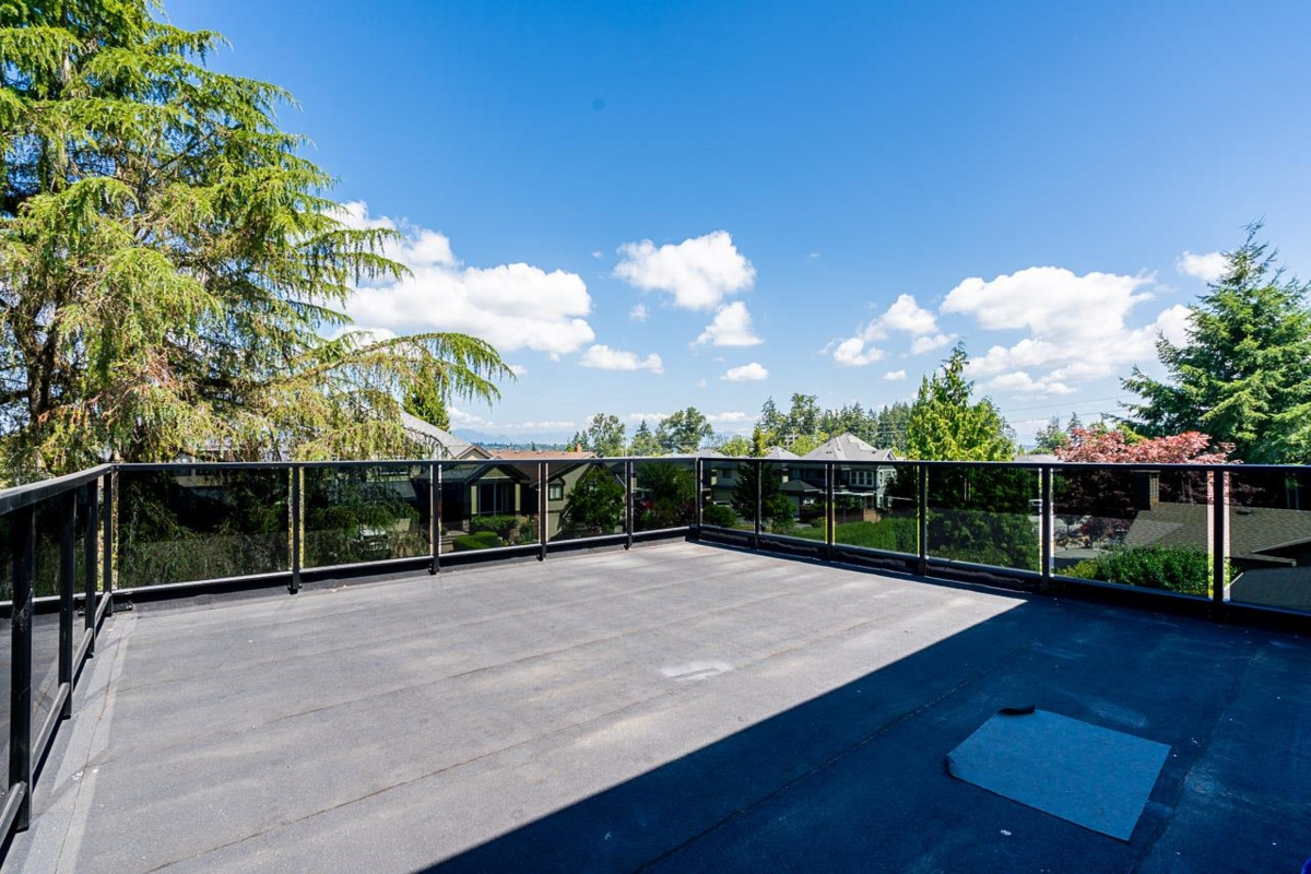 Garage Interior Photo of 14752 60a Avenue, Surrey, BC