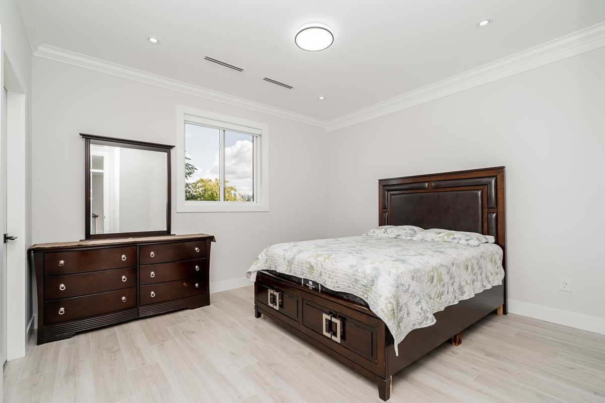 Hallway Photo of 14752 60a Avenue, Surrey, BC