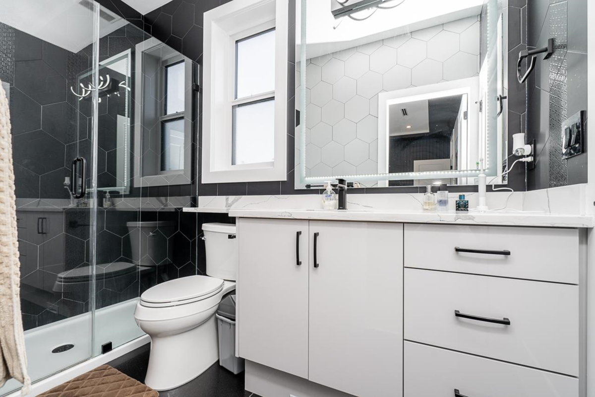 Outdoor Patio Photo of 14752 60a Avenue, Surrey, BC