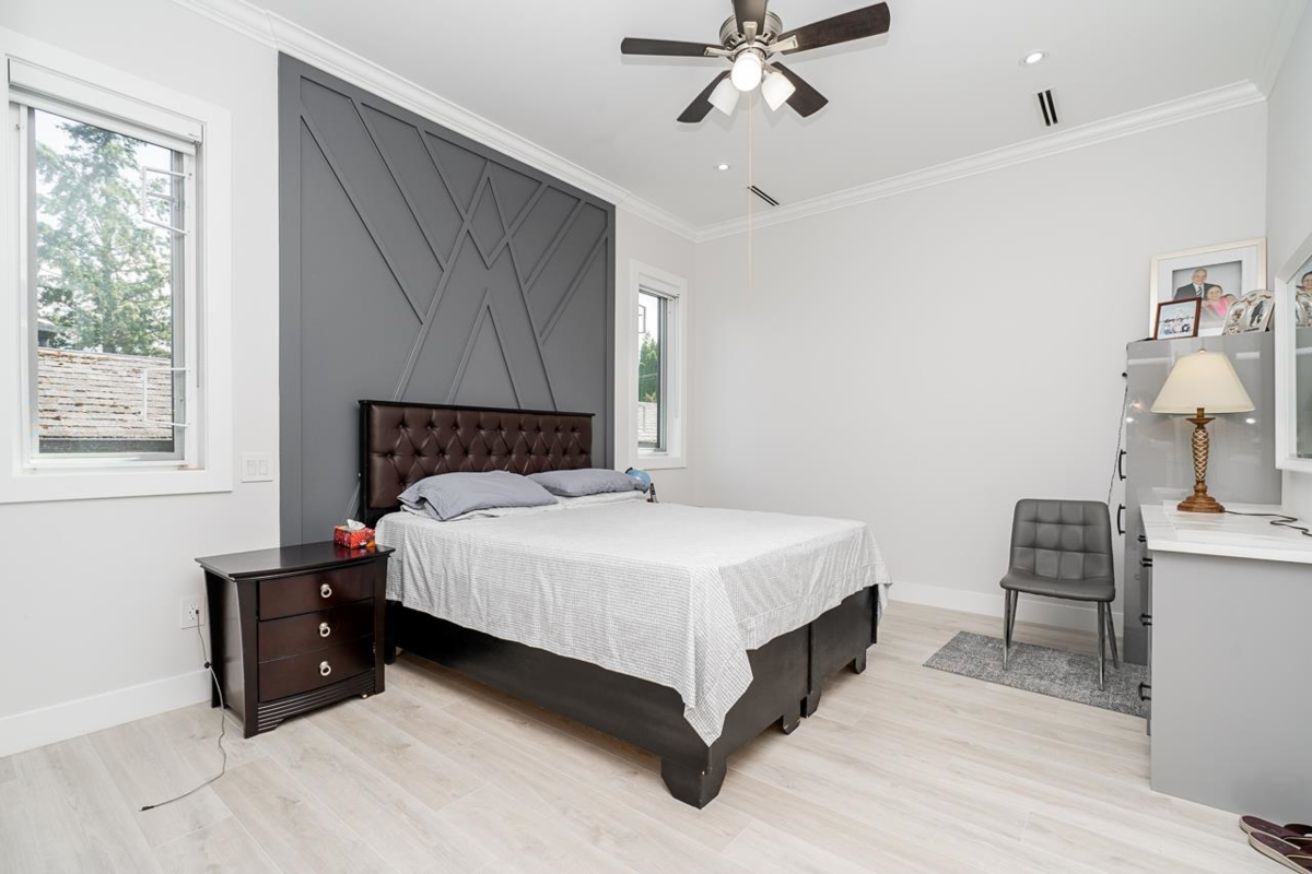 Primary Bathroom Photo of 14752 60a Avenue, Surrey, BC