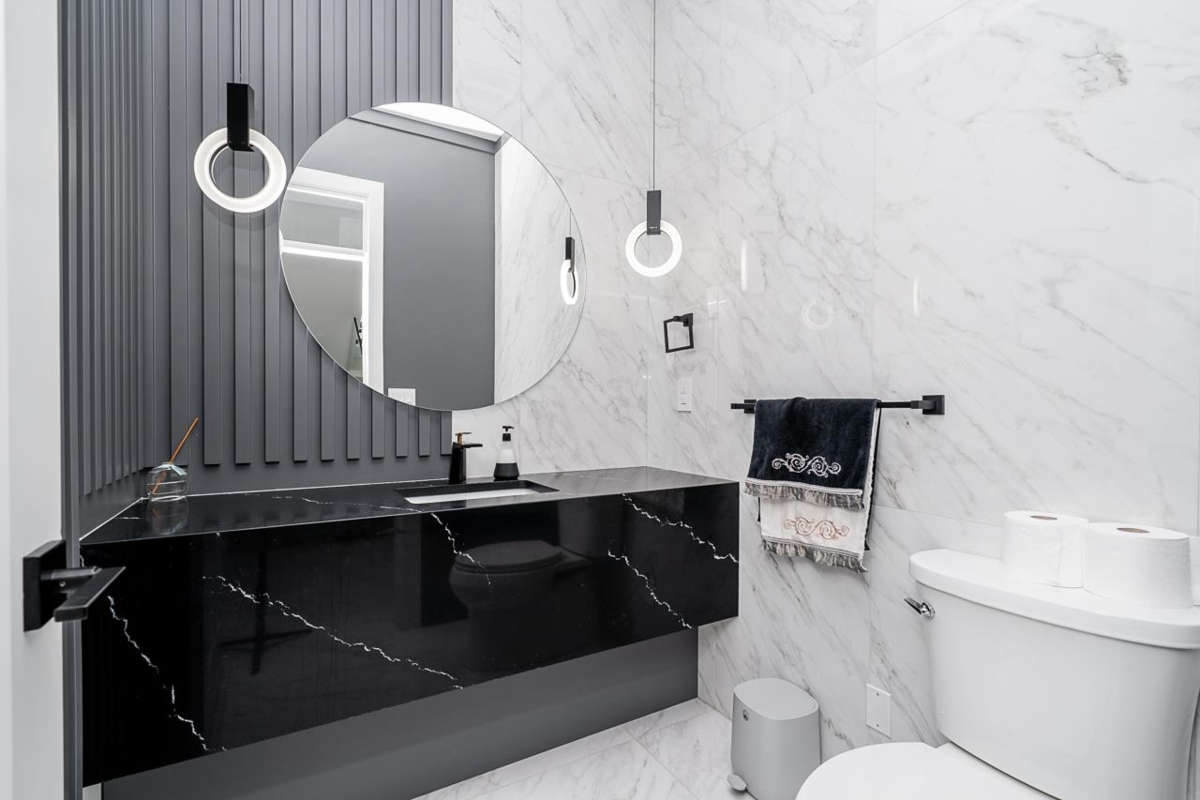 Primary Bedroom Photo of 14752 60a Avenue, Surrey, BC