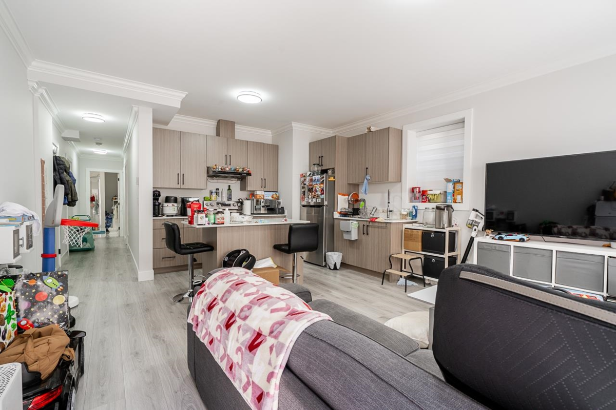 Swimming Pool Photo of 14752 60a Avenue, Surrey, BC