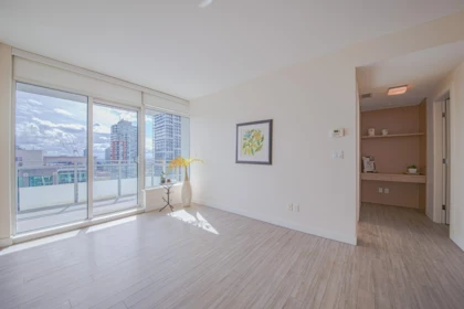 2310 4508 Hazel Street, Burnaby, BC, Burnaby — Apartment/Condo for sale