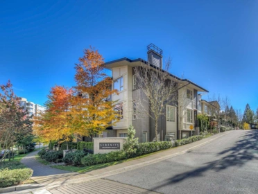 117 9229 University Crescent, Burnaby, BC, Burnaby — Townhouse for sale