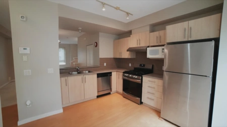 117 9229 University Crescent, Burnaby, BC, Burnaby — Townhouse for sale