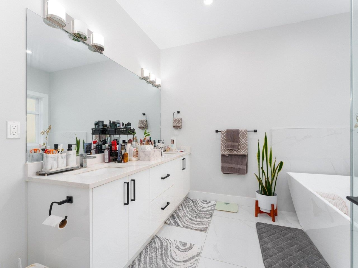 Bedroom 2 Photo of 14477 101 Avenue, Surrey, BC