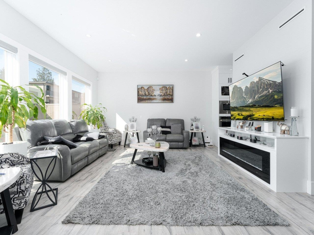 Family Room Photo of 14477 101 Avenue, Surrey, BC