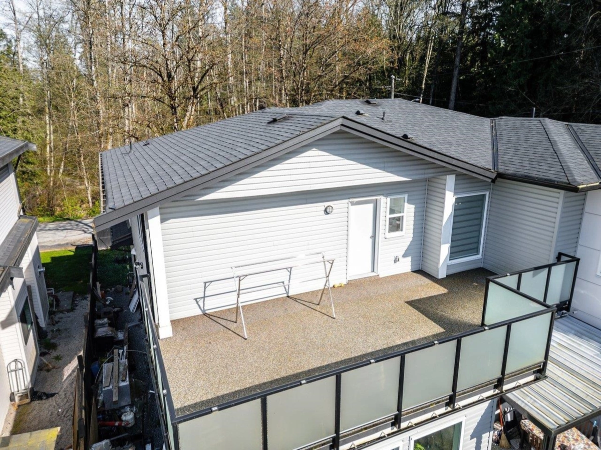 Office / Den Photo of 14477 101 Avenue, Surrey, BC