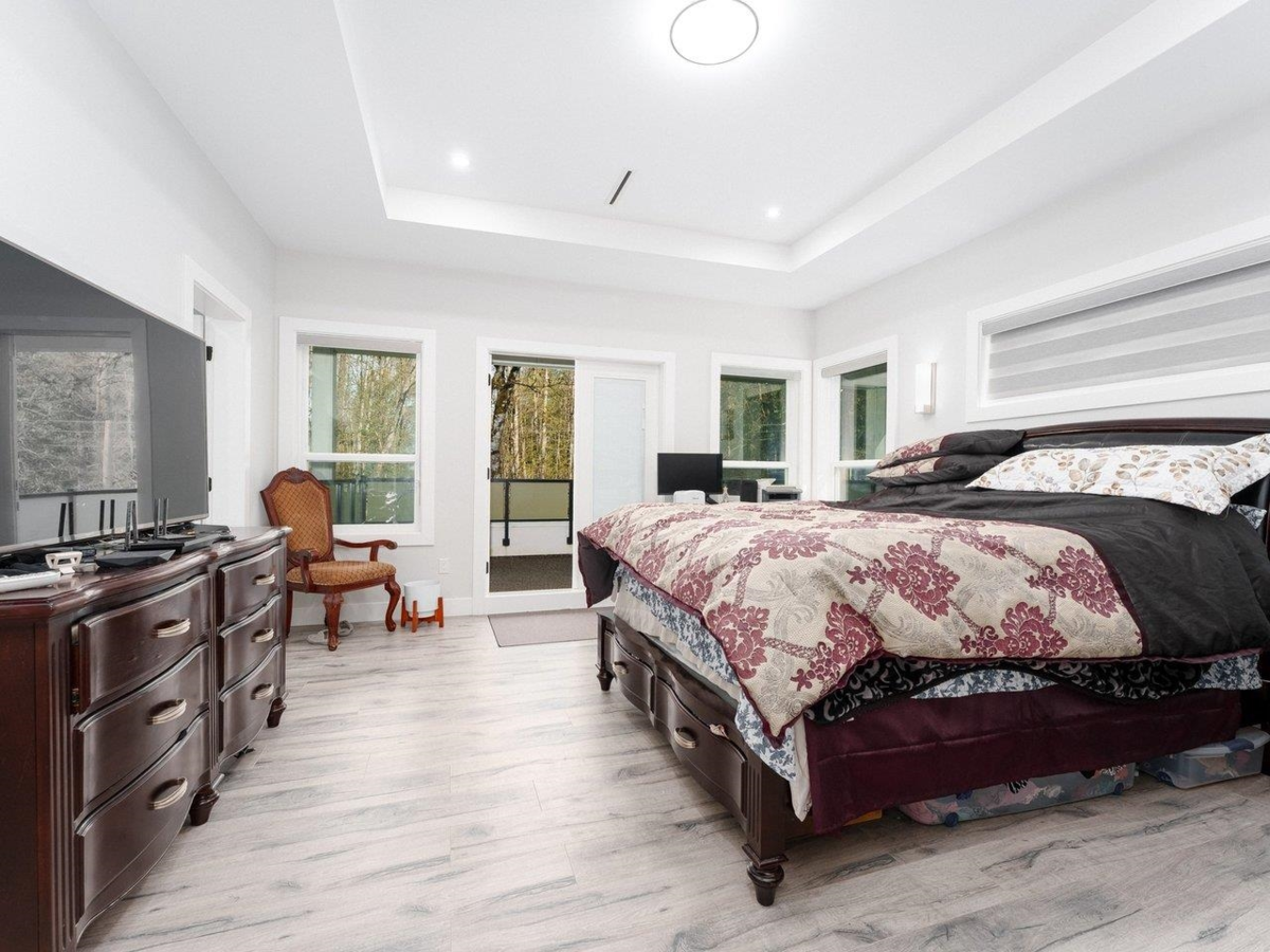 Walk-In Closet Photo of 14477 101 Avenue, Surrey, BC