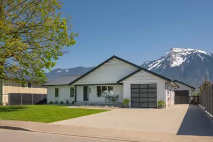 1716 Agassiz Avenue, Agassiz, BC, Agassiz — Single Family Residence for sale