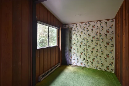 Laundry Room Photo of 7638 Eureka Avenue, Halfmoon Bay, BC