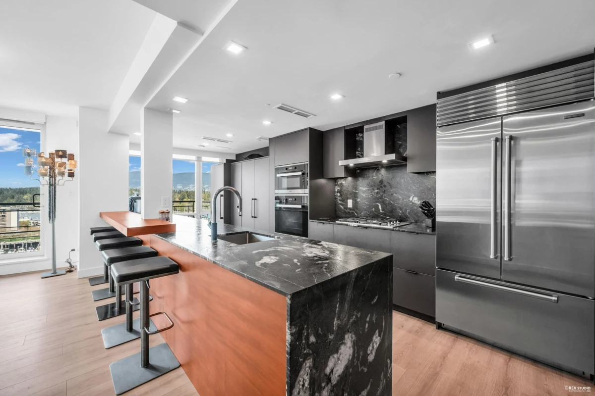 Kitchen Photo of 1304 323 Jervis Street, Vancouver, BC